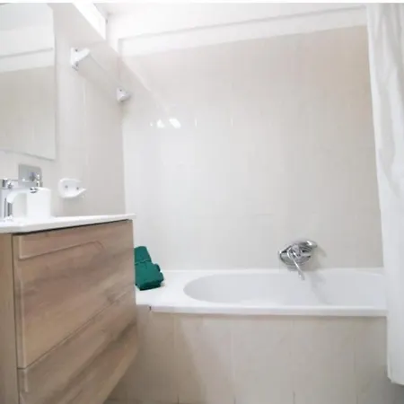 Studio A Playa De Las Americas Apartment *